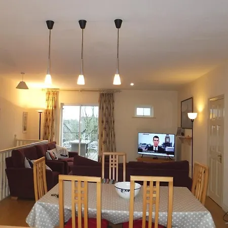 Tatil Evi Getaway, From Mountshannon